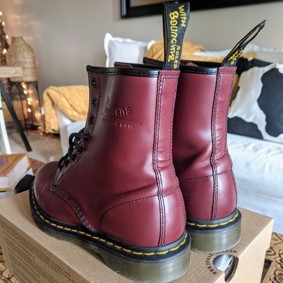Dr. Martens - Picture 2 of 5